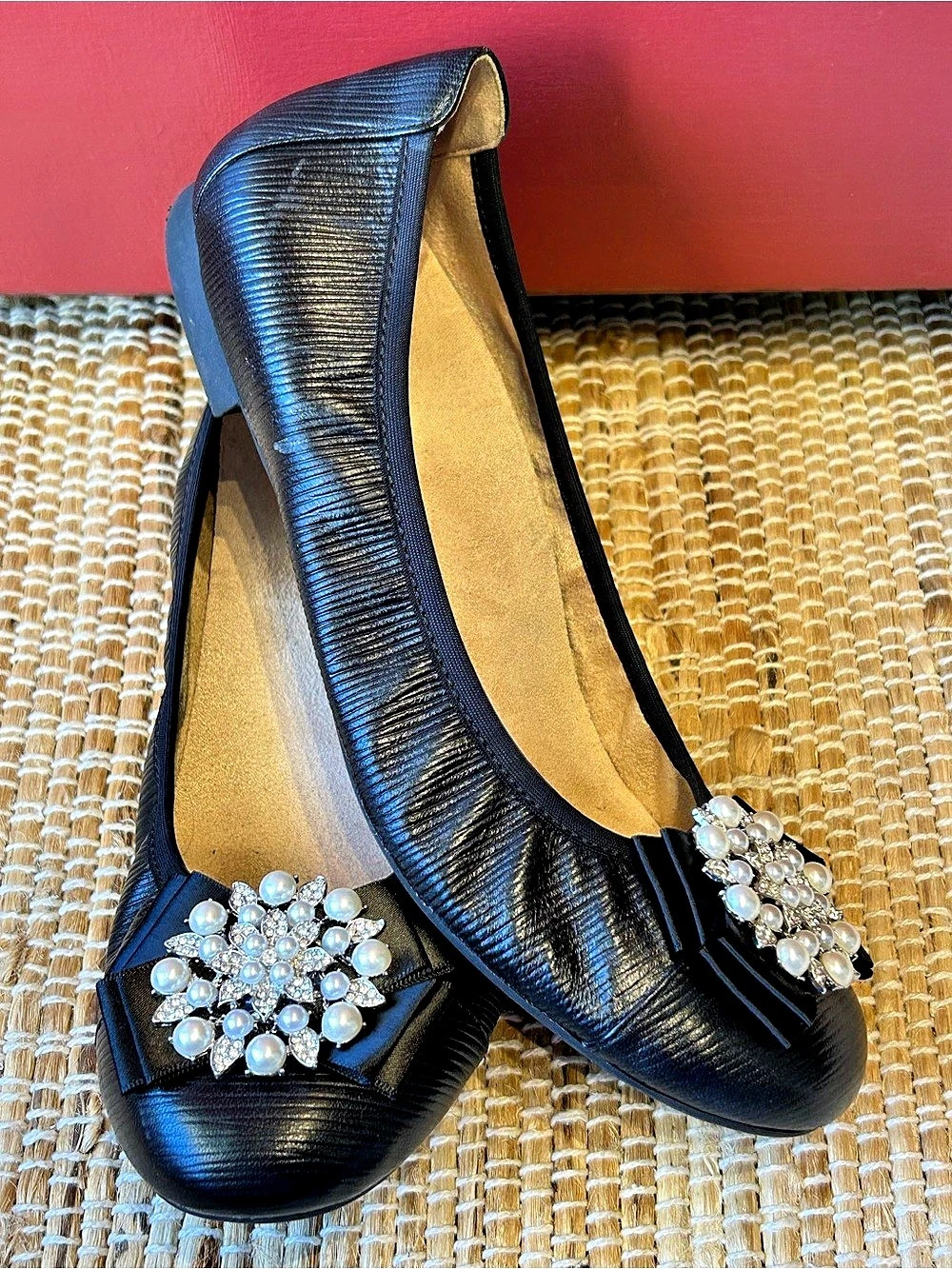 VIONIC S8 wide Blk Embellished Ballet Flats-textured leather-look NEW!